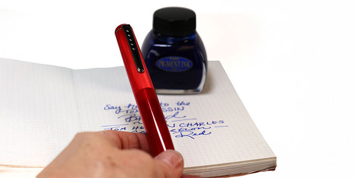 tom_hessin_charles_fountain_pens_holding_pen
