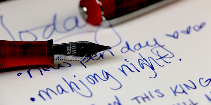 tom_hessin_exhibition_red_fountain_pen_b_nib_inked_with_platinum_pigment_blue_ink_to_do_list