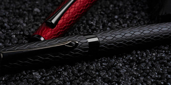 diplomat_cobra_fountain_pens_guilloche_design