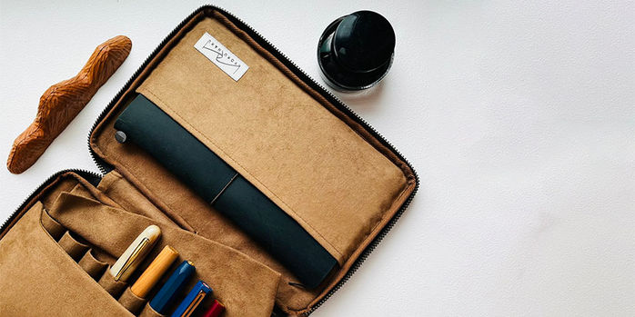 kyokuhaku_wide_format_zipper_10_pen_case_interior