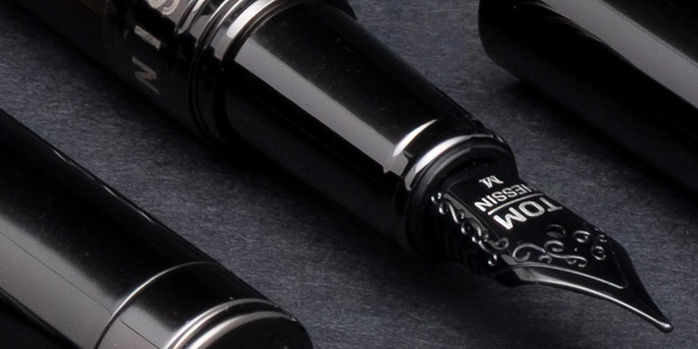 tom_hessin_revolution_fountain_pen_charcoal_nib_zoom