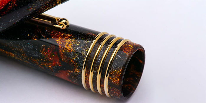 delta_dv_glow_up_oro_fountain_pens_cap