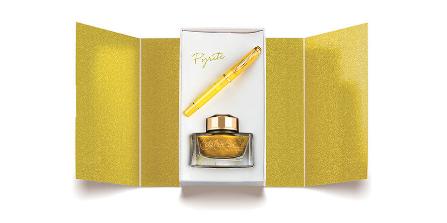 Pelikan Ink of the Year & M200 Pyrite Fountain Pens Pelikan_M200_Pyrite_pen_and_ink_gift_set_open