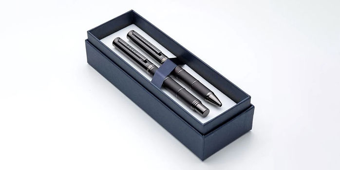 Tom_Hessin_Revolution_Set_charcoal