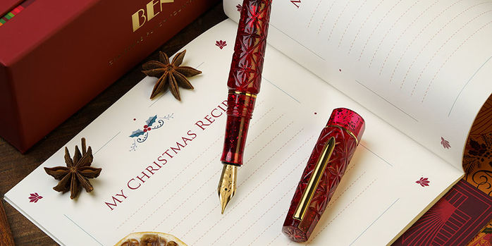 Benu_Christmas_Cheer_Gift_Set_pen_and_notebook
