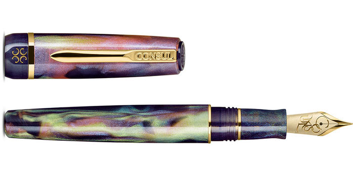 Consul_Elan_fountain_pen_boreal_uncapped
