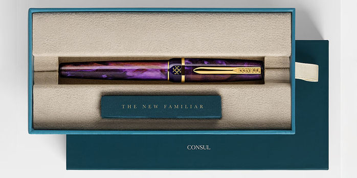 Consul_Elan_fountain_pen_claret_box