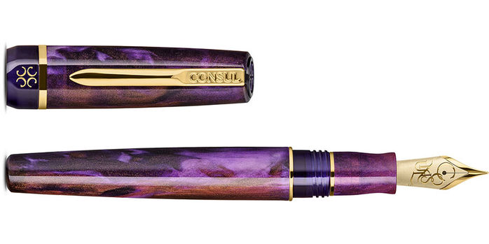 Consul_Elan_fountain_pen_claret_uncapped