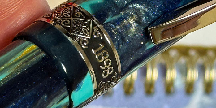 conklin_mark_twain_brass_chased_fountain_pens_center_ring