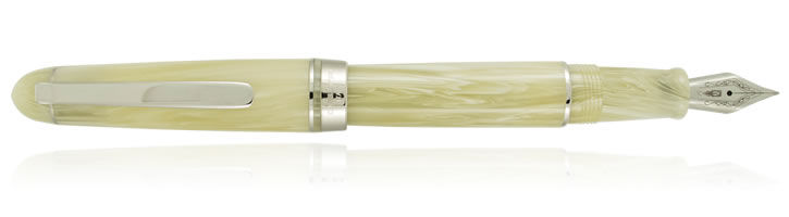 Light Ivory - Fusion Delta Virtuosa Fountain Pens