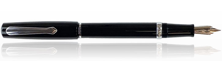 Black Nahvalur (Narwhal) Original Fountain Pens