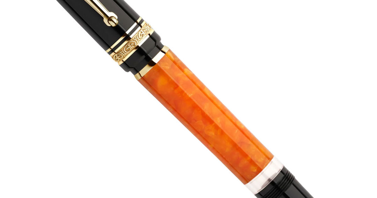 Delta DV Original Mid-Size 14kt nib Fountain Pens
